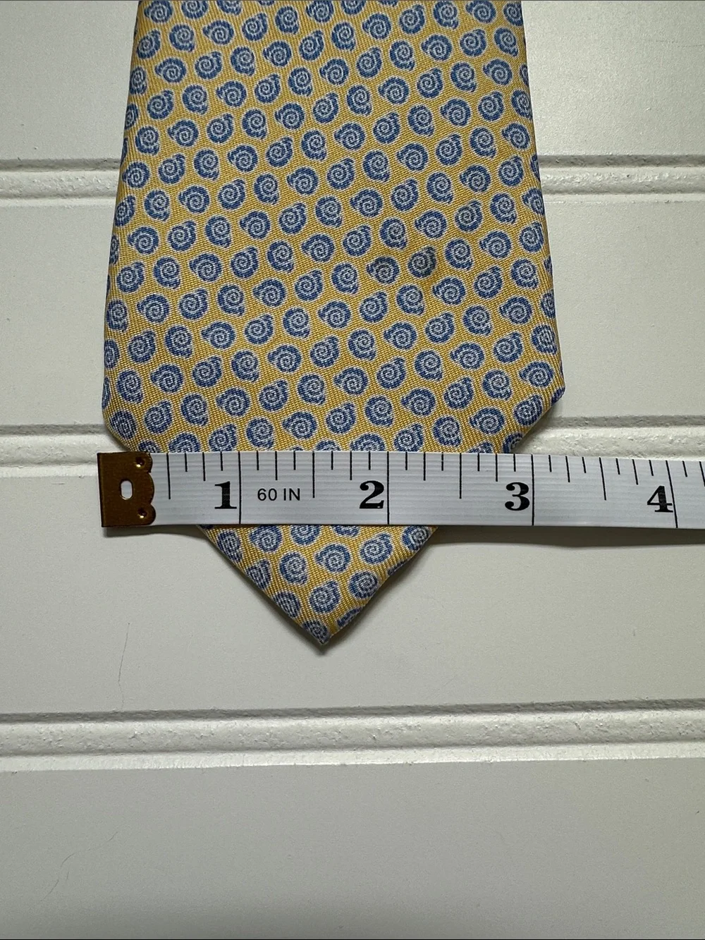 Vineyard Vines Yellow Tie w/ Blue Shells